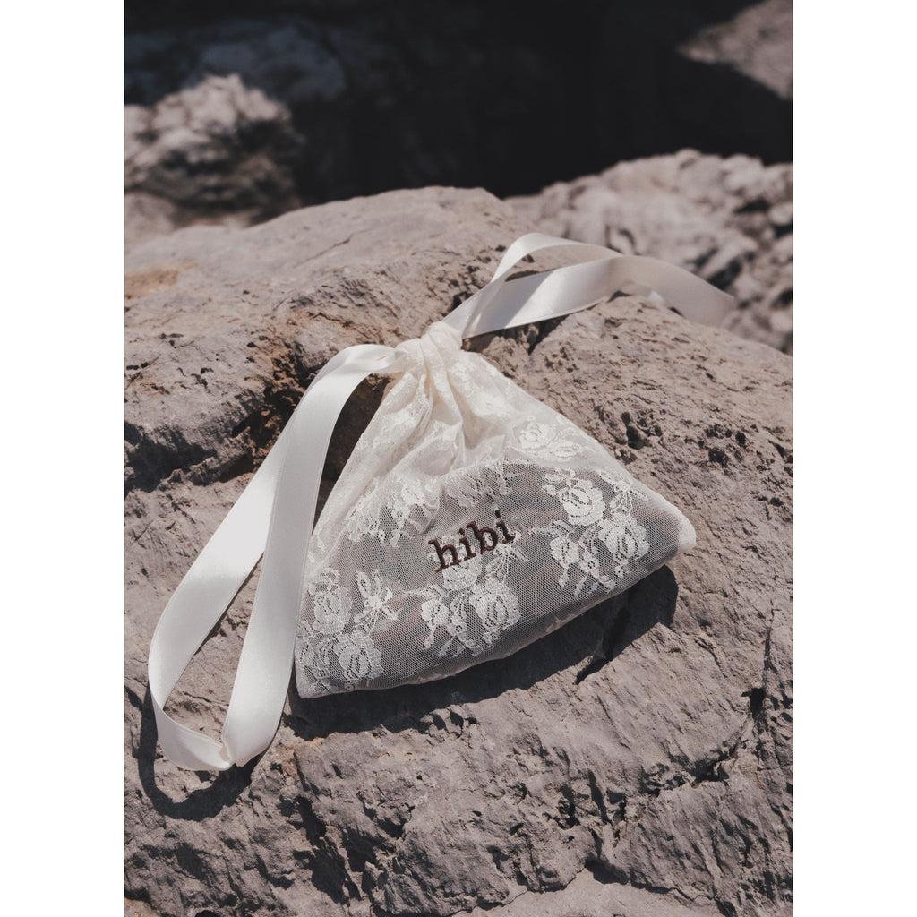 The Lace Pochette